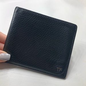 Tom Ford Men’s Leather Bi-fold wallet